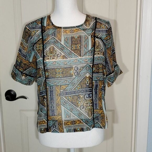 Harlowe & Graham, Small Knit/Mesh sheer top - Picture 3 of 8